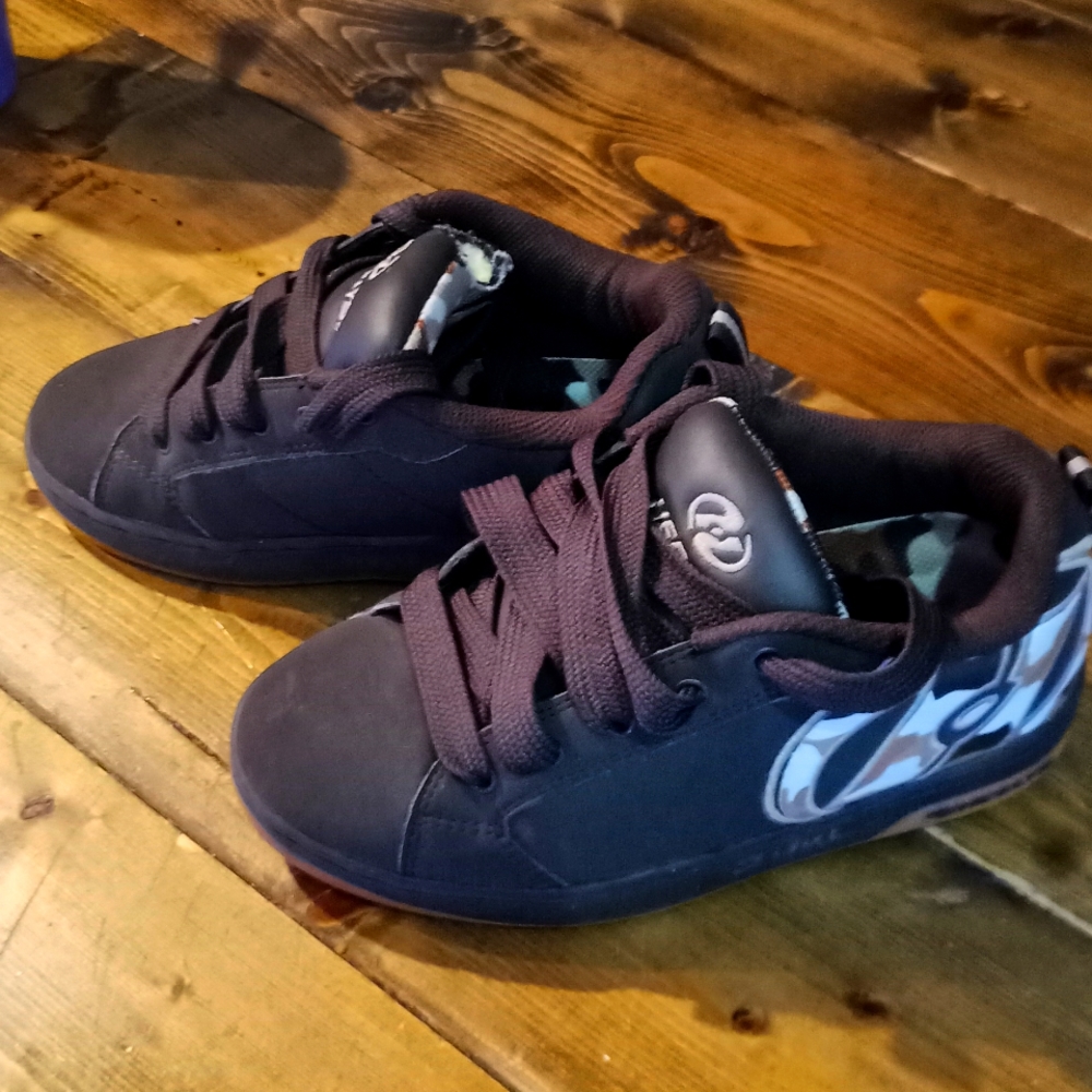 Boys Heely shoes